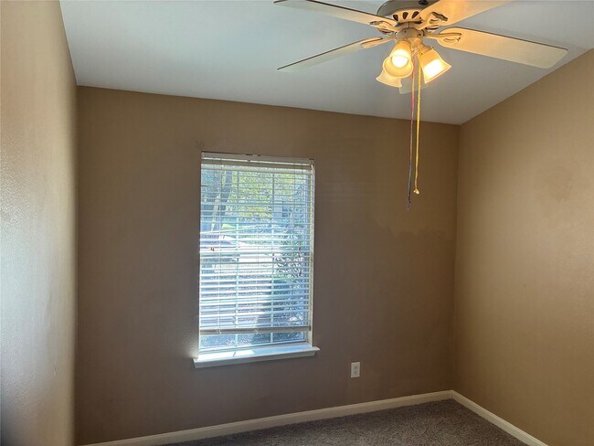 Building Photo - 6214 Channelbrook Ln