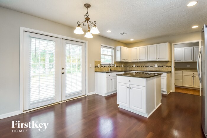 Building Photo - 44 Glenmaura Way NW