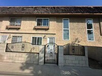 Building Photo - 3 BEDROOM HOME FOR LEASING IN Baldwin Park