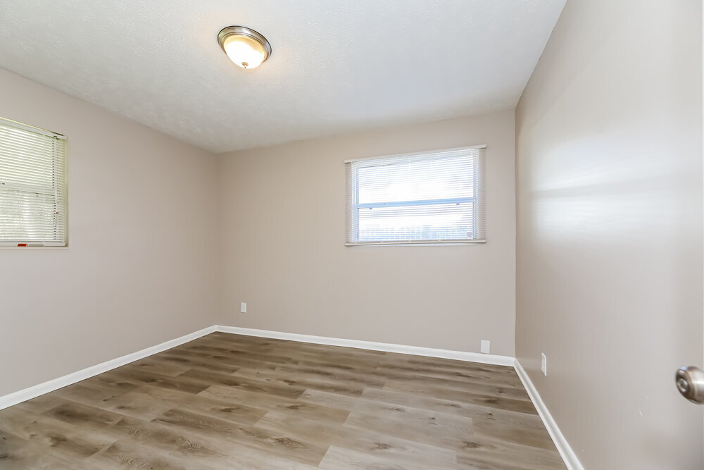 Building Photo - 1104 Le Brun Dr