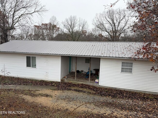 Building Photo - 152 Country Way Dr