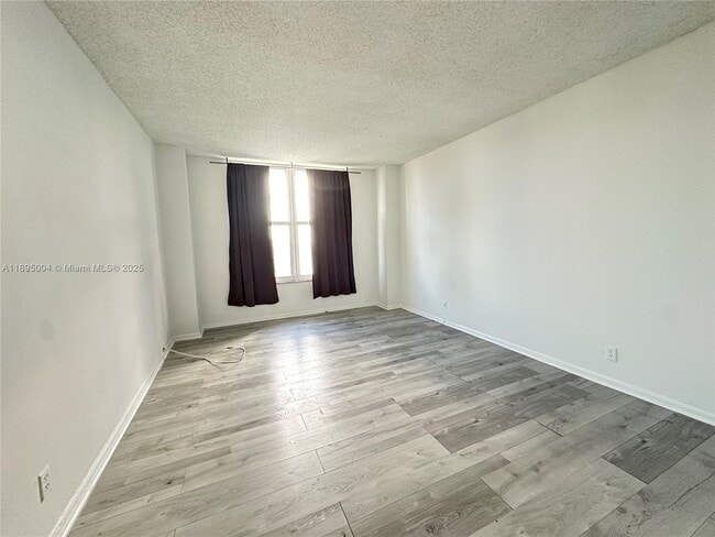 Building Photo - 3800 S Ocean Dr