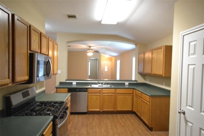 Building Photo - 302 Washington Square Dr