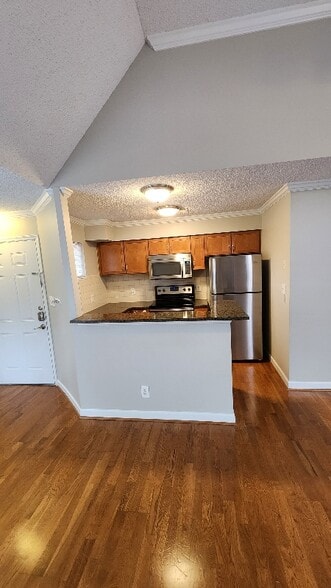 Building Photo - 2502 Cranbrook Ln