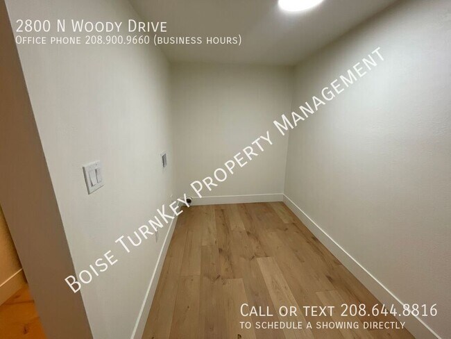 Building Photo - 2800 N Woody Ln