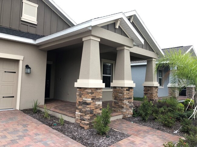 Building Photo - Lakefront Single Story 3/2 Home  FREE wash...
