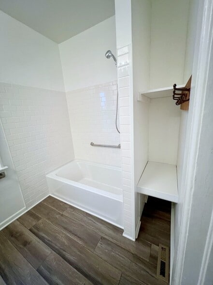 CERAMIC TILE - 1539 N Jackson St