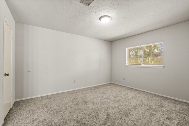 Building Photo - 24110 Griffin House Ln