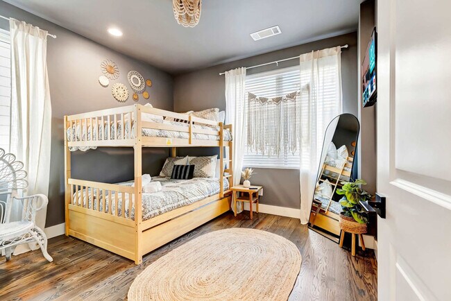 Building Photo - 1313 Baptist World Center Dr