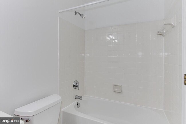 Building Photo - 146 Herndon Mill Cir