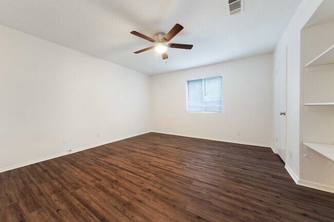 Building Photo - 2517 Glen Springs Way