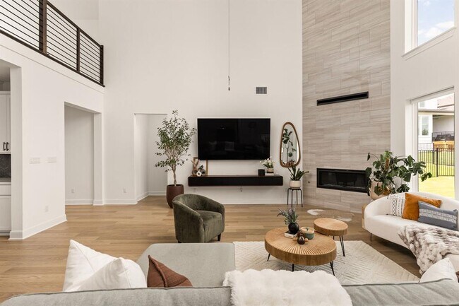 Building Photo - 2132 Cavara Cv