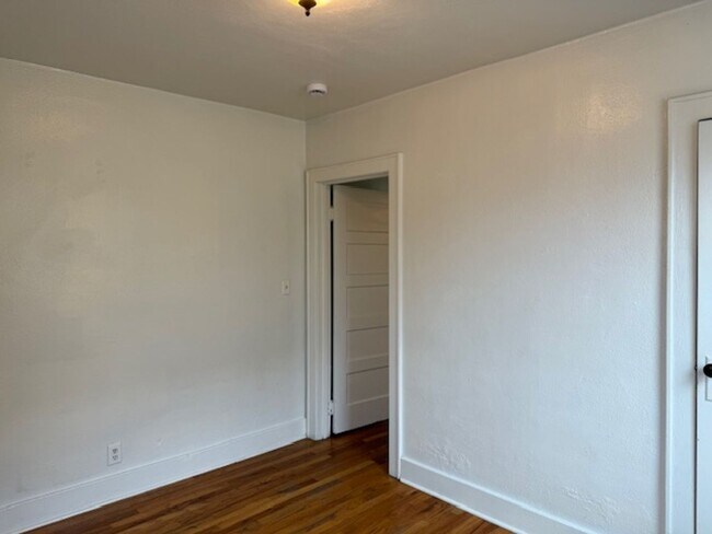 Building Photo - Thirteenth 2104 &amp; 2102