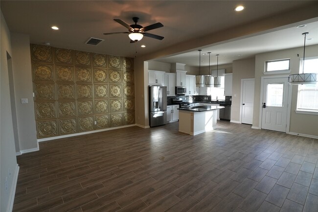 Building Photo - 4910 Anders Ln