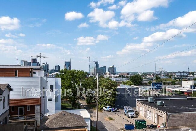 Building Photo - 958 9th Ave S