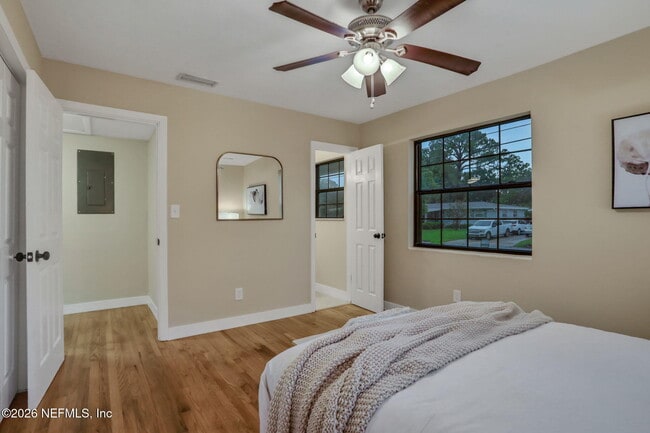 Building Photo - 2138 Larry Dr