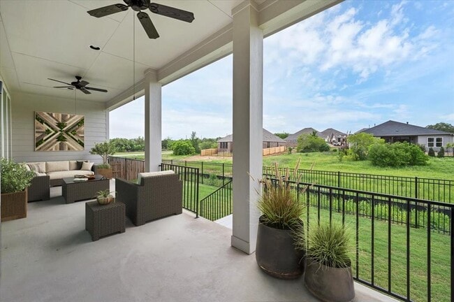 Building Photo - 135 Independence Dr