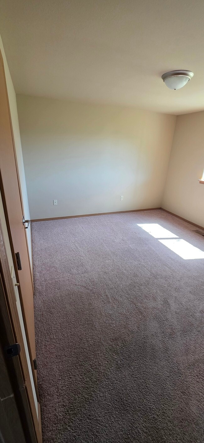 Building Photo - NE Timberlake