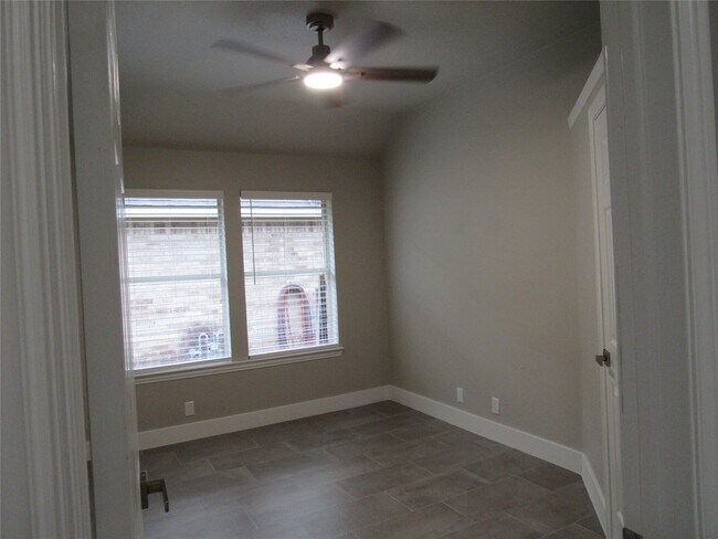 Building Photo - 2515 Old River Ln