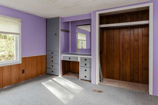 Building Photo - 8 Hilltop Dr