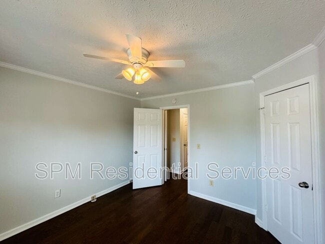 Building Photo - 1811 Savannah Ct