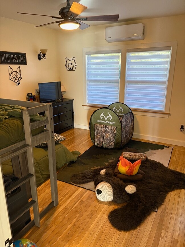 Building Photo - 200 Taylor St