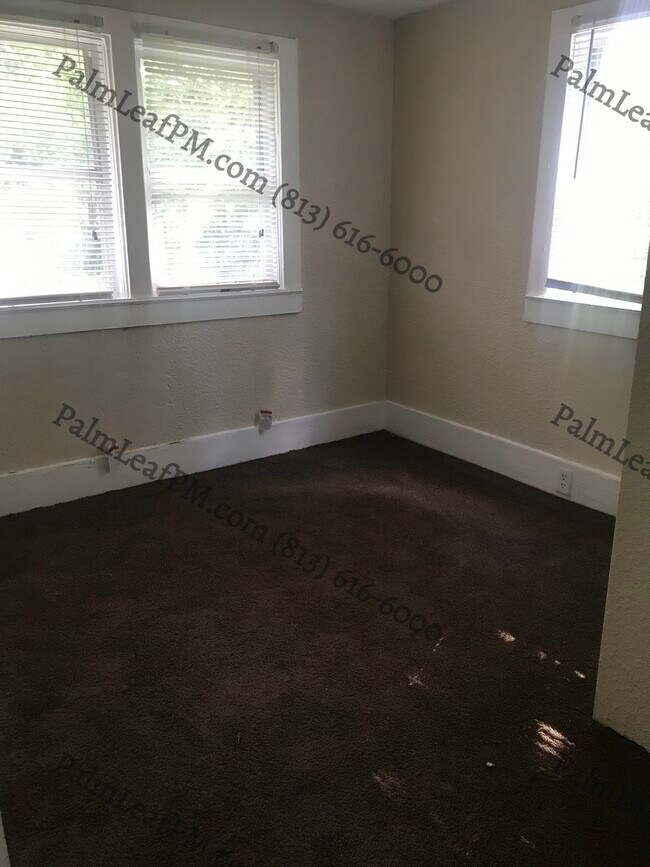 Building Photo - 1818 W 4th St