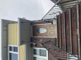 Building Photo - 920 Hampden St