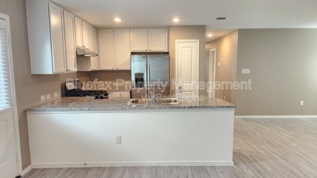 Building Photo - 13869 Llama Pl