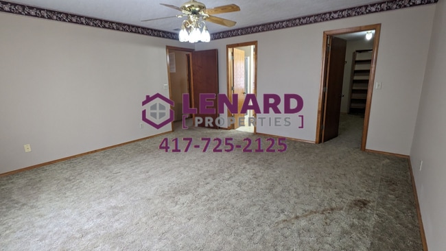 Building Photo - Farm House on 1 Acre of Land for rent!