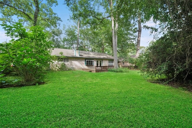 Building Photo - 3134 Village Park Dr