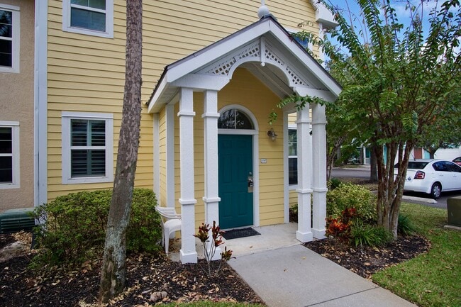 Building Photo - 1 bed Condo Ready to Move in in Kissimmee!!!