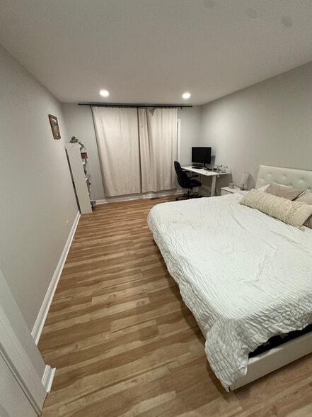 Main room - 7881 Sheffield Dr