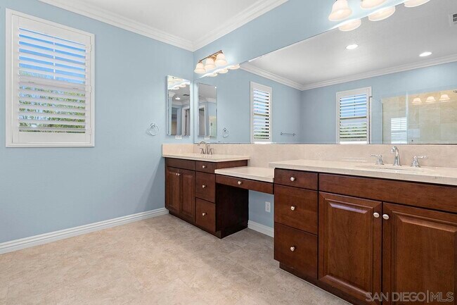 Building Photo - 13582 Hyacinth Hills Way