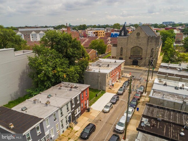 Building Photo - 4219 Wallace St