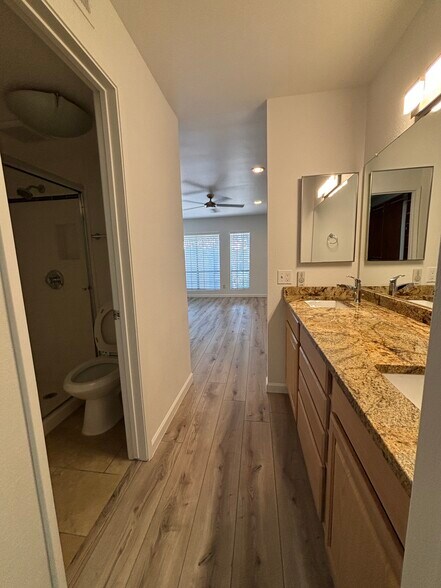 Main Bathroom - 5221 N 24th St