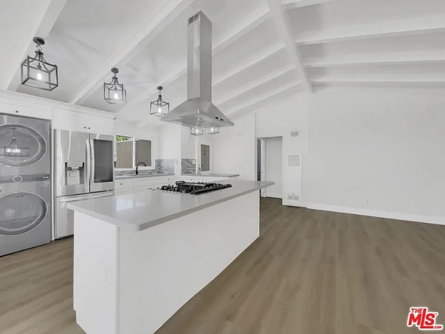 Building Photo - 13107 Fellows Ave