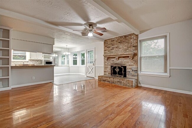 Building Photo - 9623 Philmont Dr