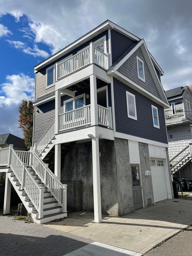 Primary Photo - 6 Silver St