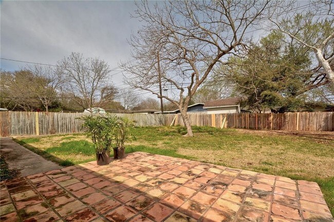 Building Photo - 1510 Northridge Dr