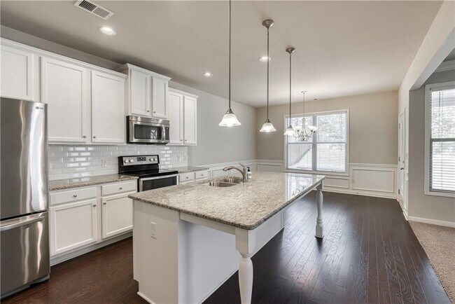 Building Photo - 5216 Apple Grove Rd NE