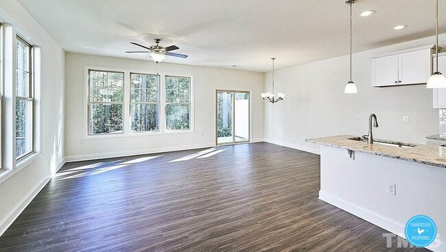 Building Photo - 1028 Navigon Dr