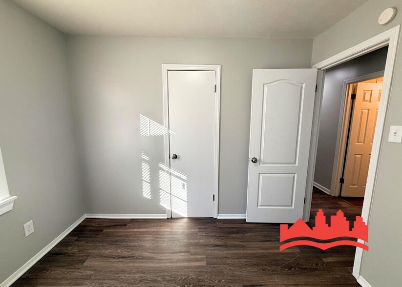 Building Photo - 3668 Debby Dr