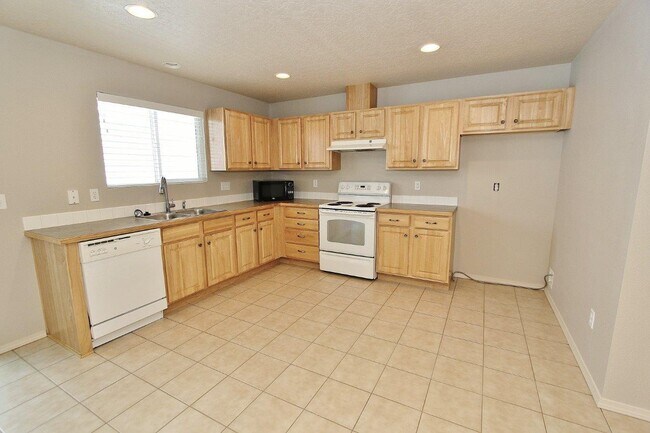 Building Photo - 6613 S Covewood Way