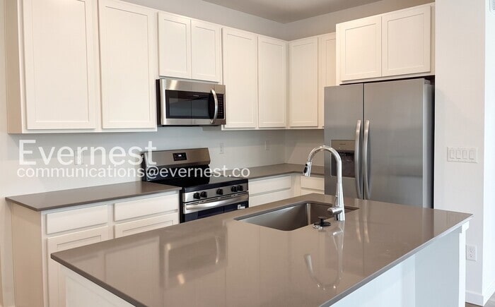 Building Photo - 6426 Red Willow Dr