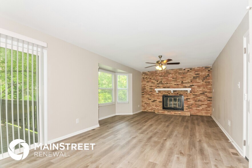 Building Photo - 12720 Coachlight Square Dr