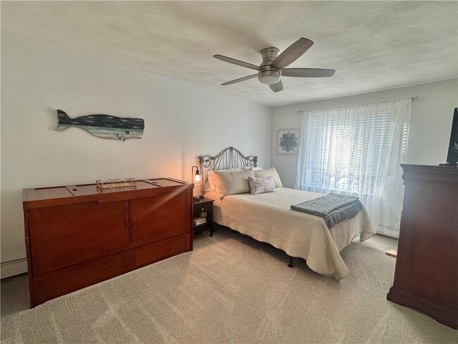 Building Photo - 10 Parsley Ln