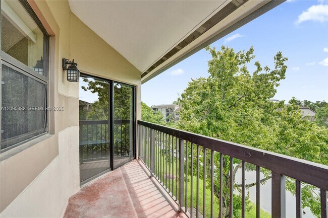 Building Photo - 9946 Nob Hill Pl