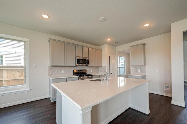 Building Photo - 32419 Fly Fish Wy