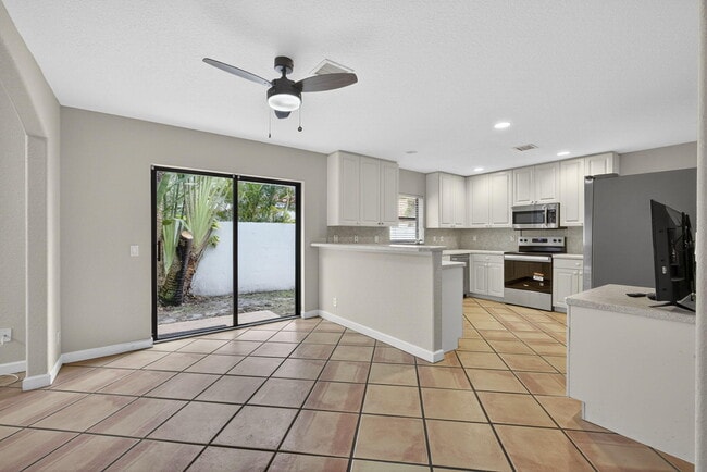 Building Photo - 131 Island Way